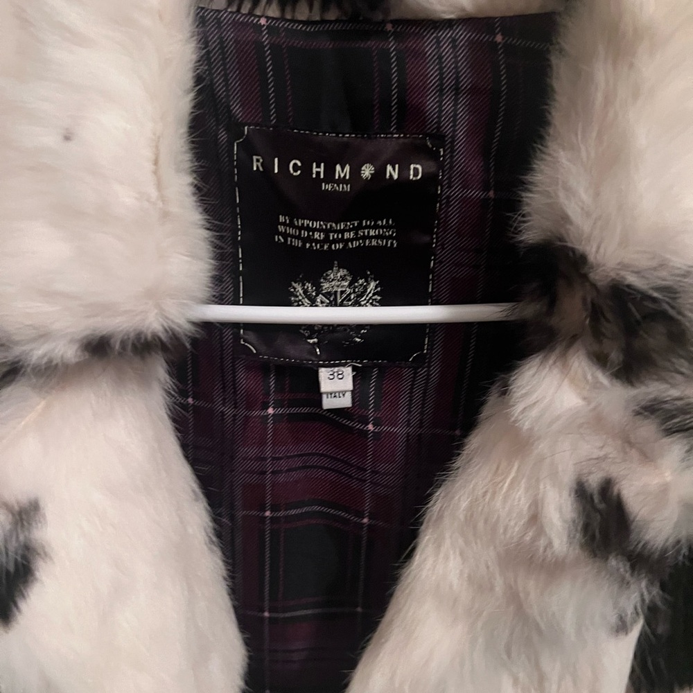 John Richmond
Rabbit coat